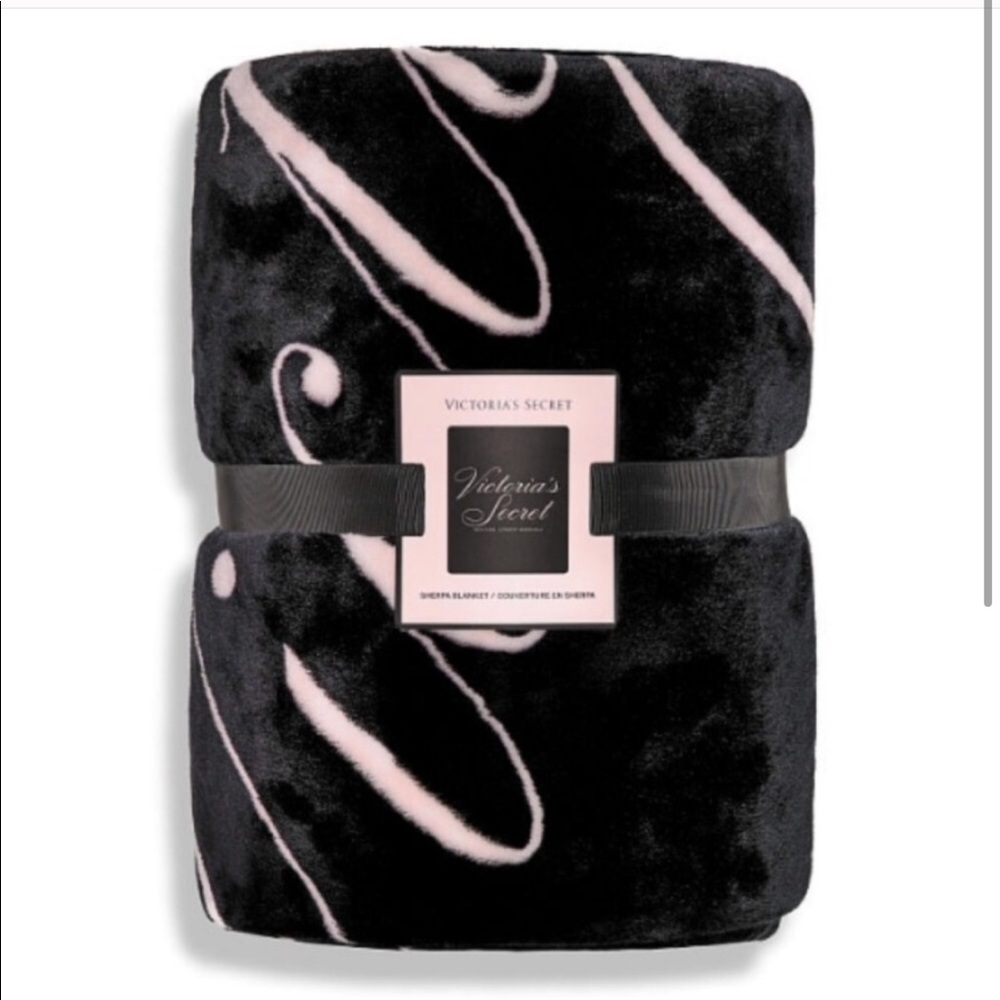 Victoria’s Secret soft plush throw